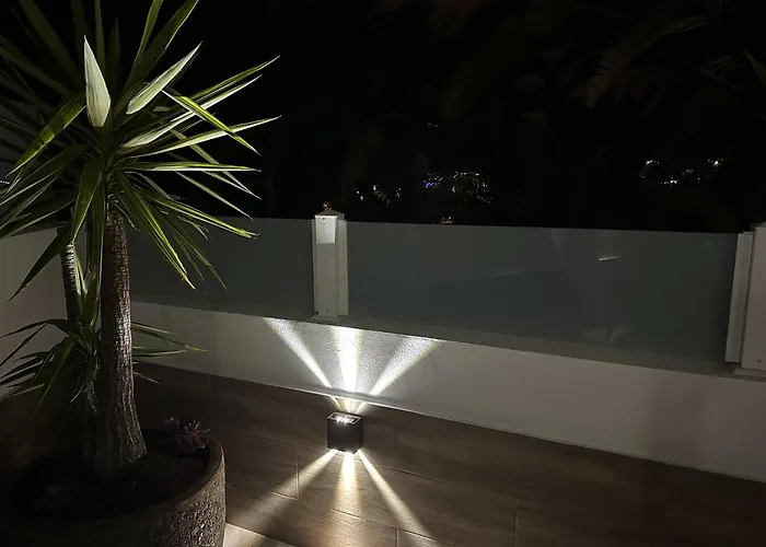 Апартаменты New Two Bedroom Apartment, Big Terrace & Sea View,