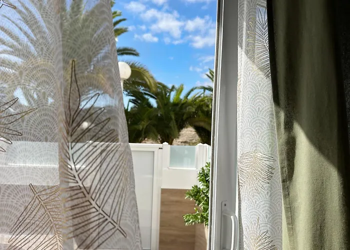 New Two Bedroom Apartment, Big Terrace & Sea View, Апартаменты *