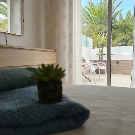 New Two Bedroom Apartment, Big Terrace & Sea View, أذيخي