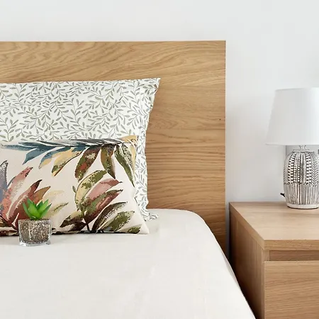 New Two Bedroom Apartment, Big Terrace & Sea View, شقة *